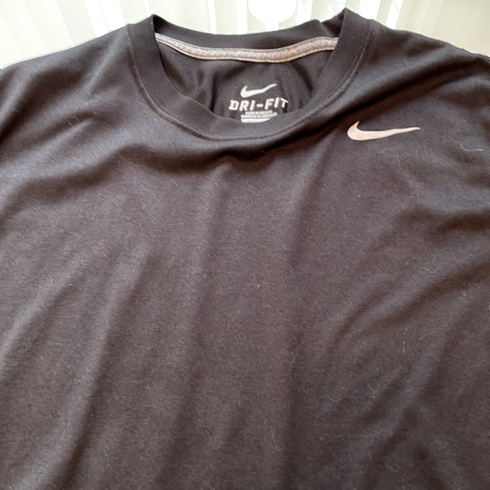 Nike t-shirt black medium dry fit